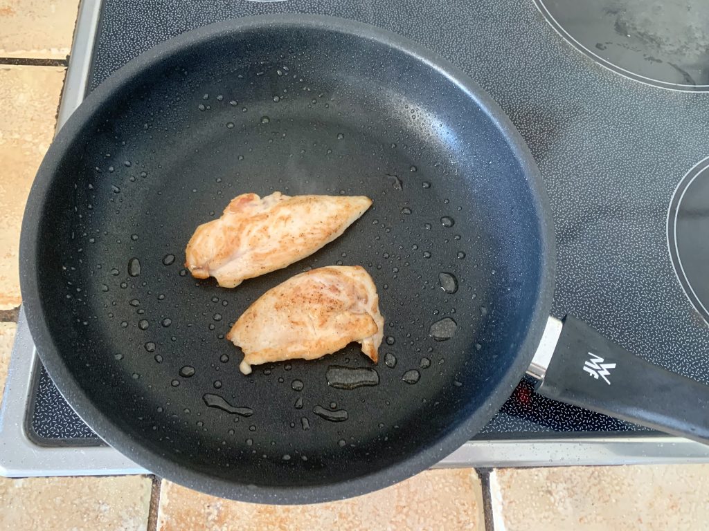 WMF Devil beschichtetes Pfannenset beim Braten