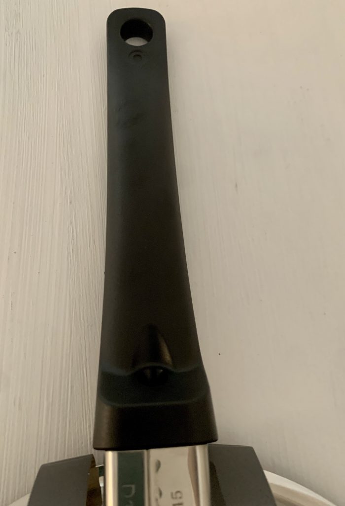Woll Concept beschichtete Pfanne Nahaufnahme Rückseite Griff