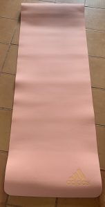 adidas ADYG-10300GB Yogamatte ausgerollt
