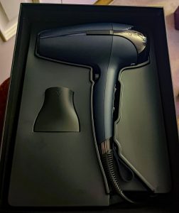 ghd Helios Haartrockner in Verpackung