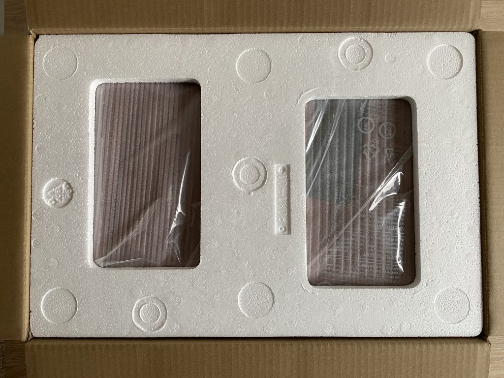 Edifier R1700BT PC-Lautsprecher in der Verpackung 1