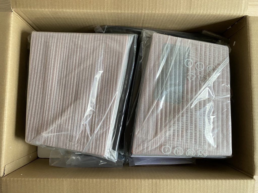 Edifier R1700BT PC-Lautsprecher in der Verpackung 2