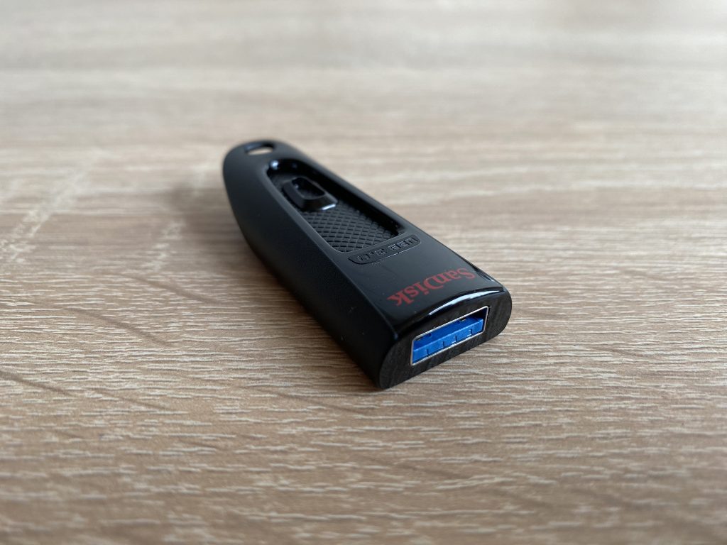 SanDisk Ultra USB-Stick Slide-Out-Stecker-1
