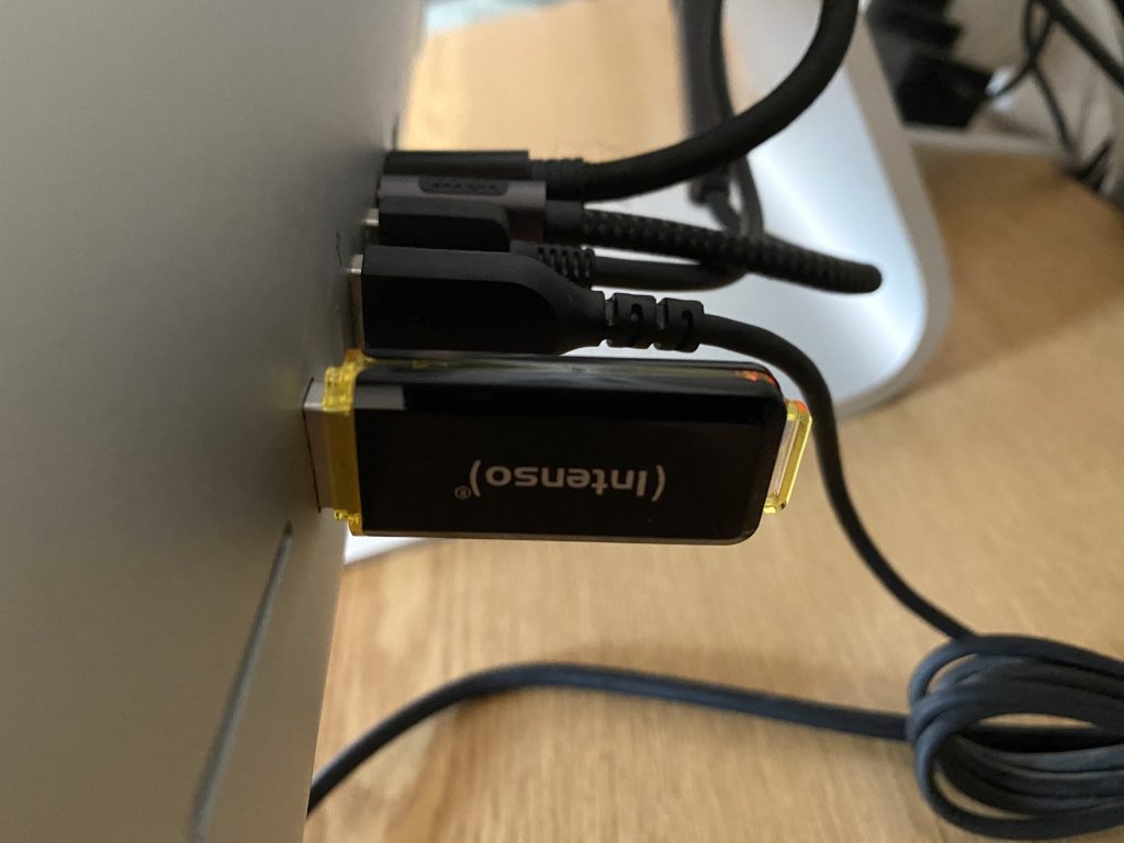 Intenso High Speed Line USB-Stick am Computer angeschlossen