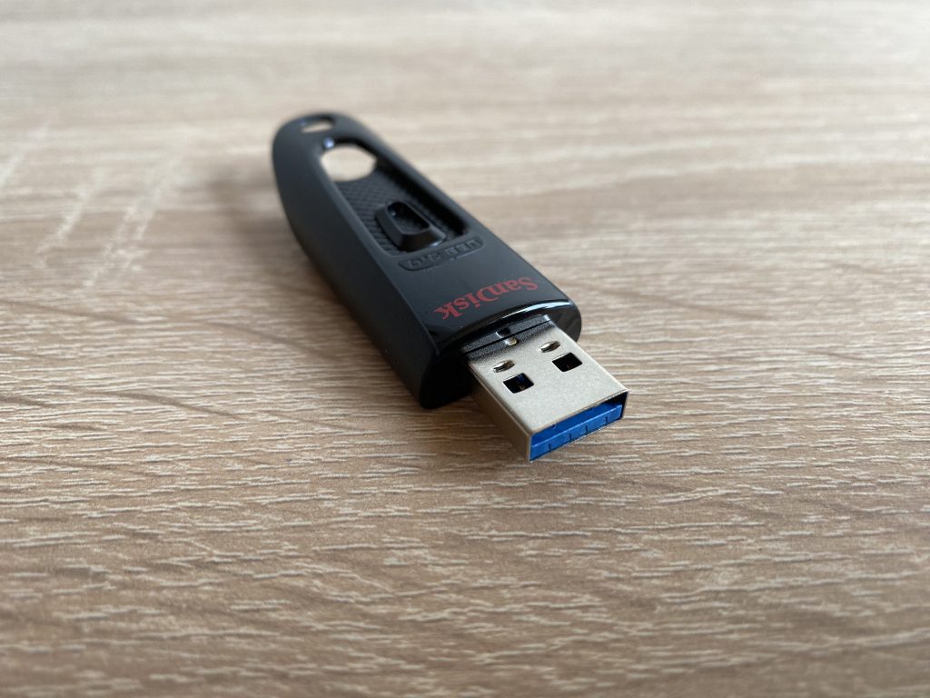 SanDisk Ultra USB-Stick Slide-Out-Stecker-2