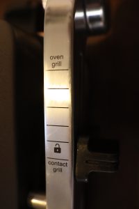 08 Braun MultiGrill 9 Pro Kontaktgrill Höhenverstellung