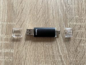 Hama Laeta Twin USB-Stick Oberseite ohne Kappen