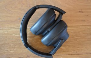 Anker Soundcore Q20i Over_Ear-Kopfhörer zusammengeklappt