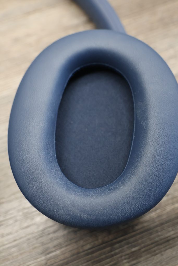 Sony WH-CH720N Over-Ear-Kopfhörer Hörmuschel Detailansicht