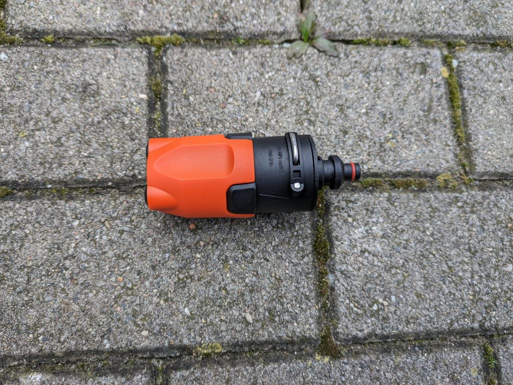 3-in-1-Düse des Yard Force LW C02 AquaJet Akku-Hochdruckreinigers von der Seite