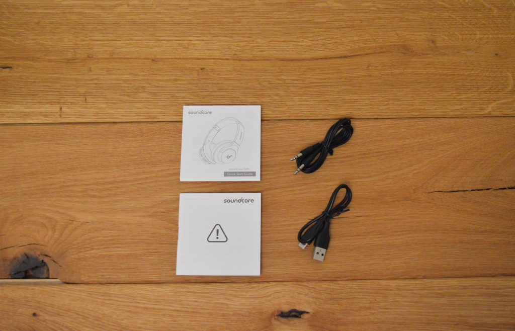 Anker Soundcore Q20i Over_Ear-Kopfhörer Anleitung und Kabel Verpackungsinhalt