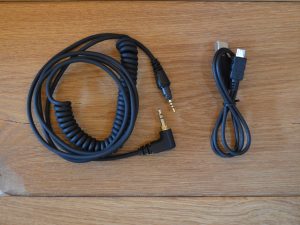 Pioneer DJ HDJ-CUE1 Over-Ear-Kopfhörer Verpackungsinhalt Kabel