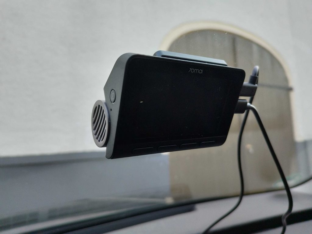 70mai A810 Dashcam montiert