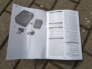 Anleitung des Ladegerätes des Kärcher K2 Akku-Hochdruckreinigers, geöffnet