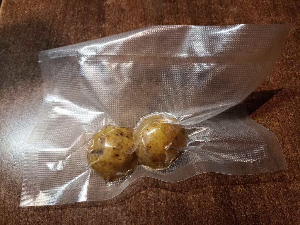 Bonsenkitchen VS2000 Vakuumierer, Gekochte Kartoffeln vakuumiert