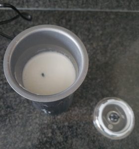 DREAMOON-Milchaufschäumer Milchschaum im Behälter