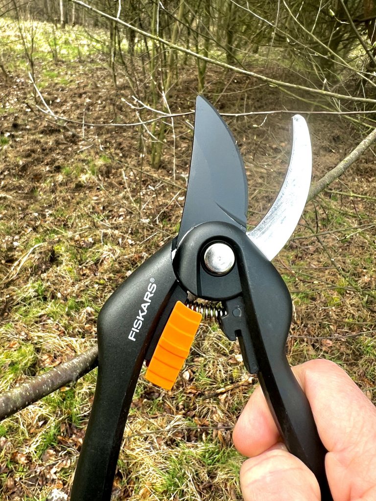 FISKARS SingleStep P26 Gartenschere