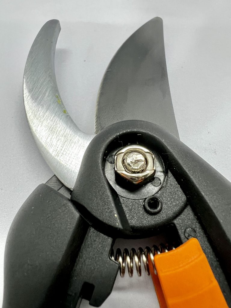 FISKARS SingleStep P26 Gartenschere
