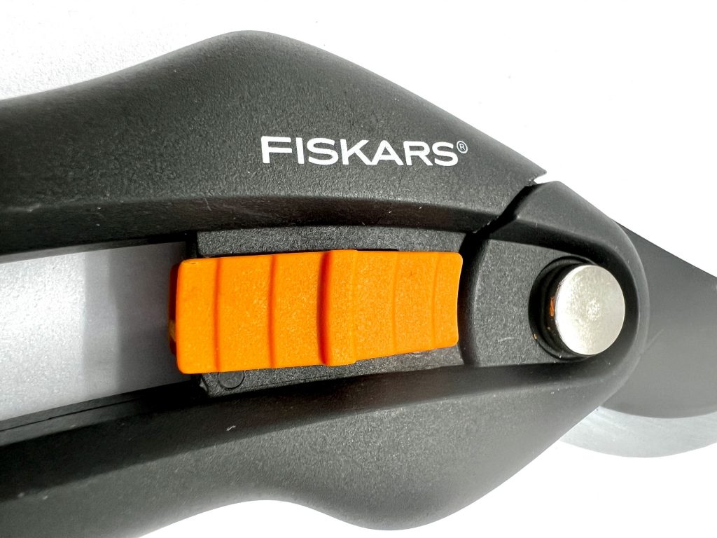 FISKARS SingleStep P26 Gartenschere