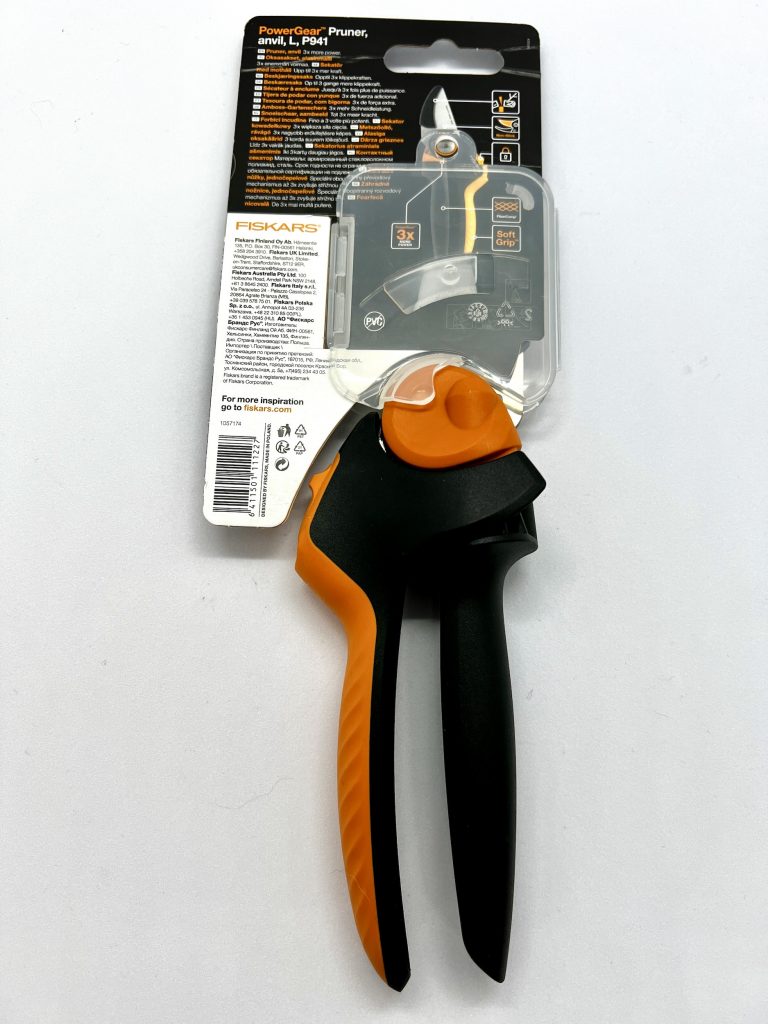 FISKARS P941 PowerGear Gartenschere in Originalverpackung