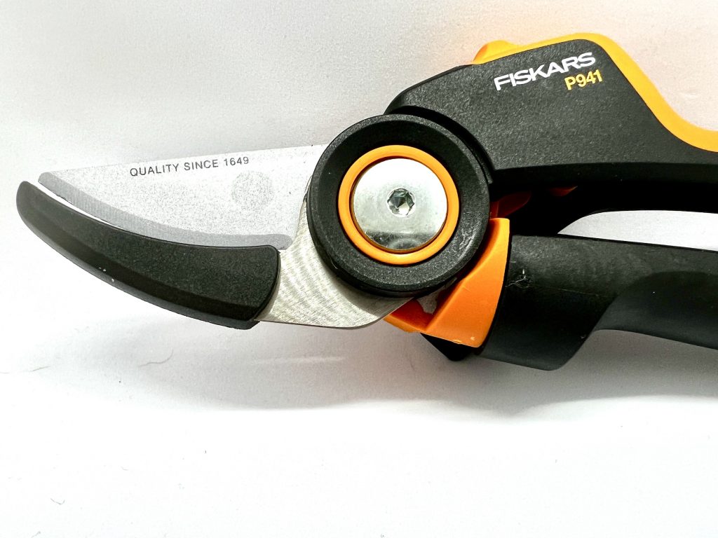FISKARS P941 PowerGear Gartenschere