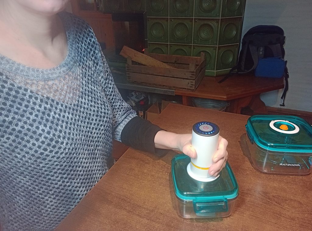 Uadme K02 Vakuumierer, Vakuumieren eines Behälters