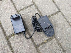Ladegerät des Bosch Fontus Akku-Hochdruckreinigers