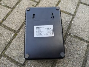 Ladegerät des Kärcher KHB 6 Akku-Hochdruckreiniger von unten