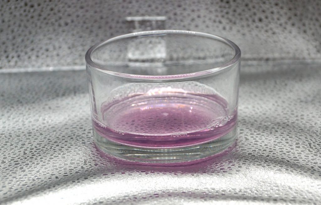 Listerine Total Care rote Flüssigkeit
