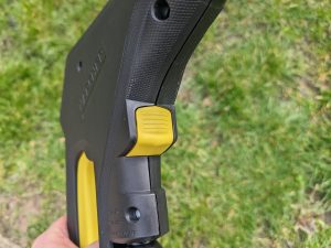 Pistole des Dreckfräse des Kärcher K2 Akku-Hochdruckreinigers von unten