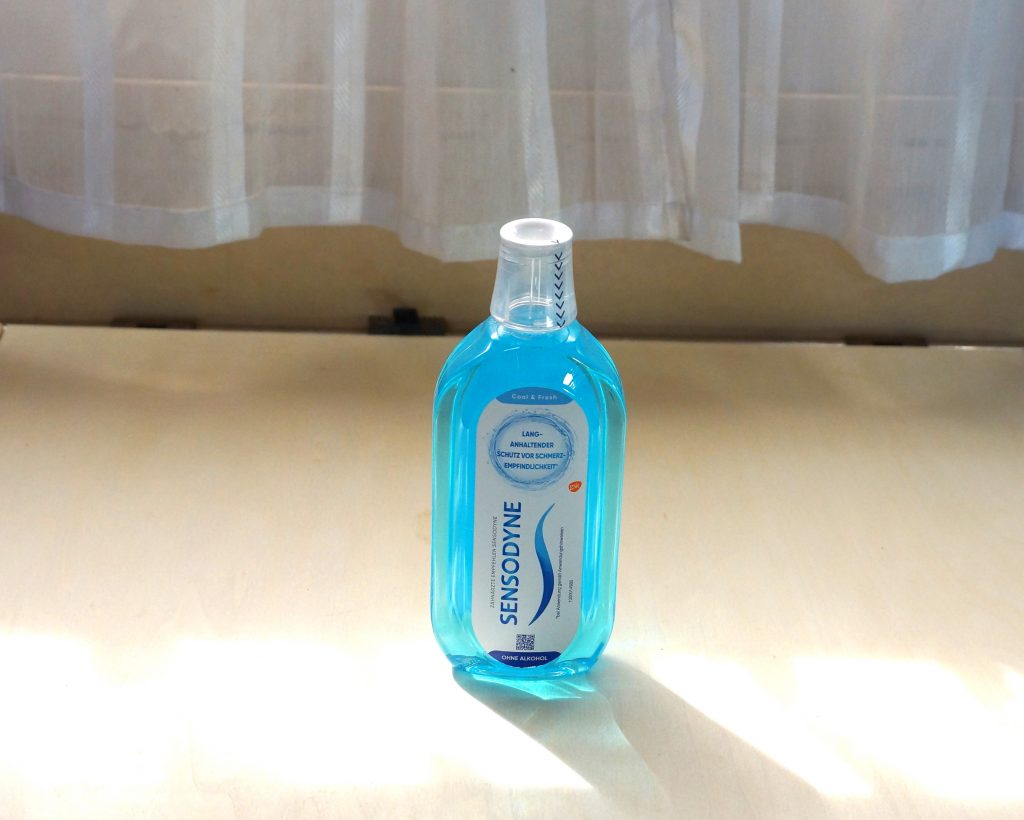 Sensodyne Cool & Fresh Flasche