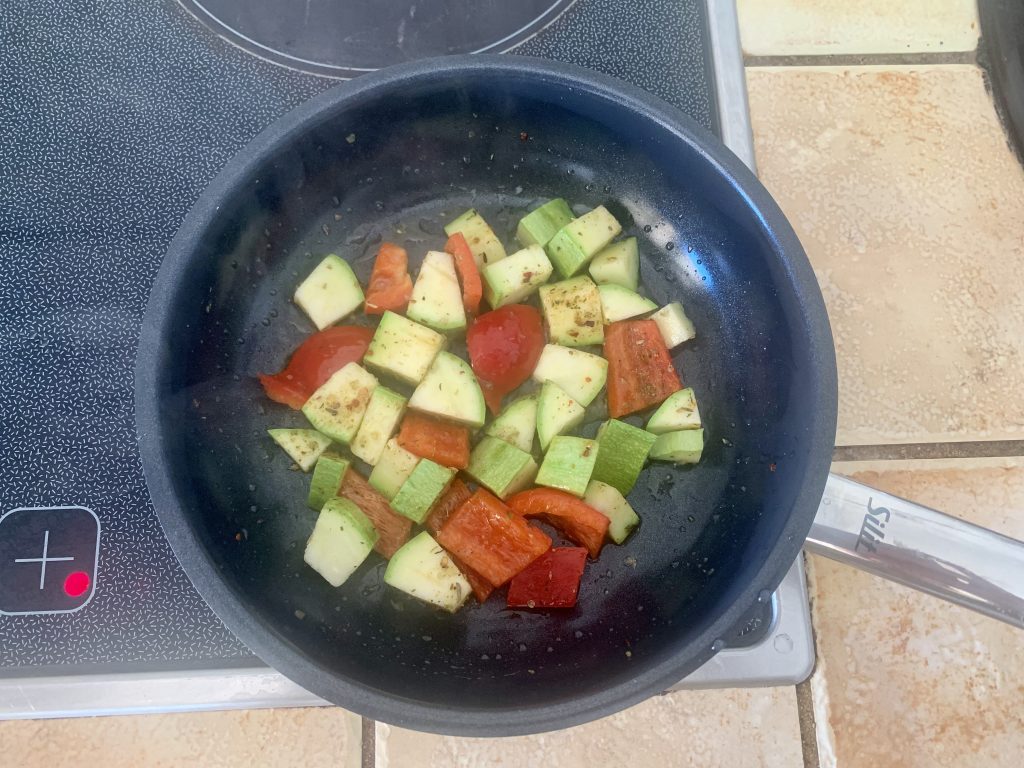 Silit Talis beschichtete Pfanne beim Braten