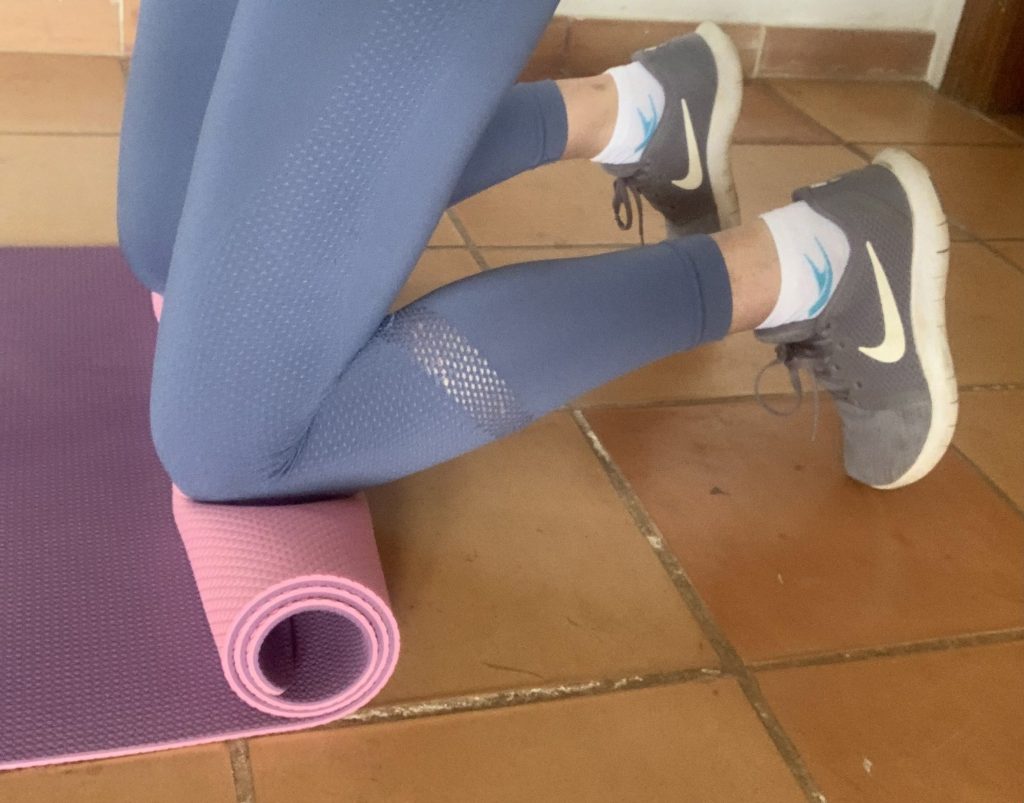 TPOLUS-Gymnastikmatte verbesserte Polsterung für die Knie