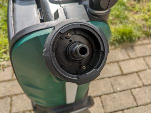 Tankverschluss des Bosch Fontus Akku-Hochdruckreinigers, Schlauchanschluss