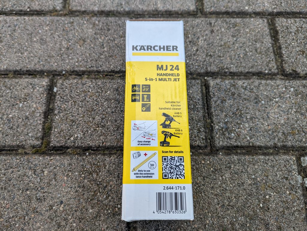 Verpackung der 5-in-1-Düse des Verpackung des Wasseransaugschlauchs des Kärcher KHB 6 Akku-Hochdruckreinigers von rechts