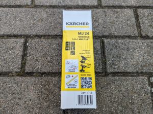 Verpackung der 5-in-1-Düse des Verpackung des Wasseransaugschlauchs des Kärcher KHB 6 Akku-Hochdruckreinigers von rechts