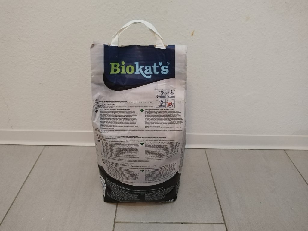 Verpackung-des-Biokats-Diamond-Care-Classic-Katzenstreu-von-hinten