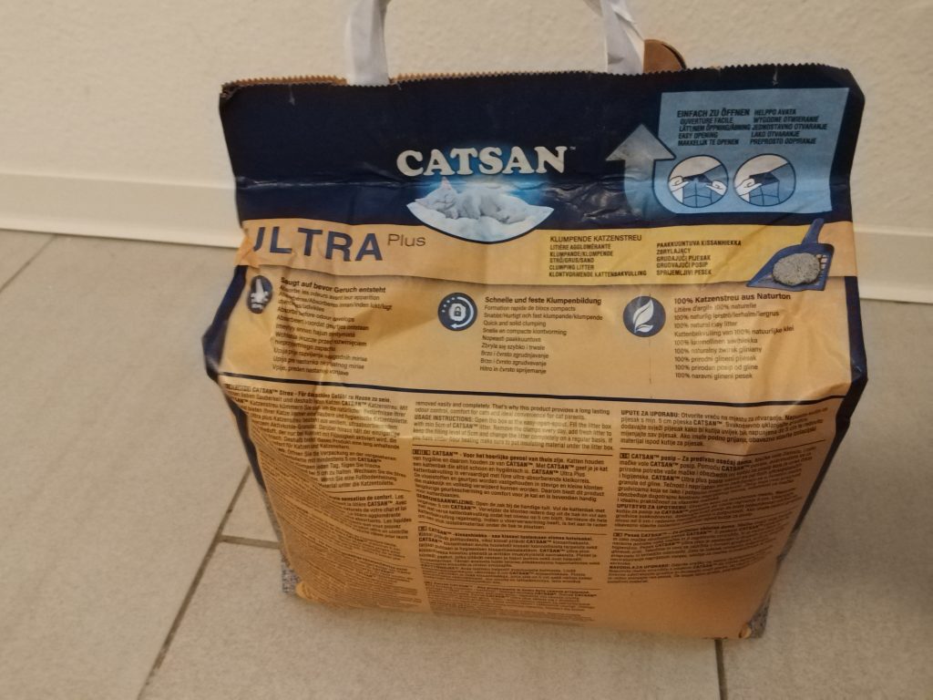 Verpackung-des-Catsan-Ultra-Plus-Katzenstreu-von-hinten