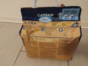 Verpackung-des-Catsan-Ultra-Plus-Katzenstreu-von-hinten