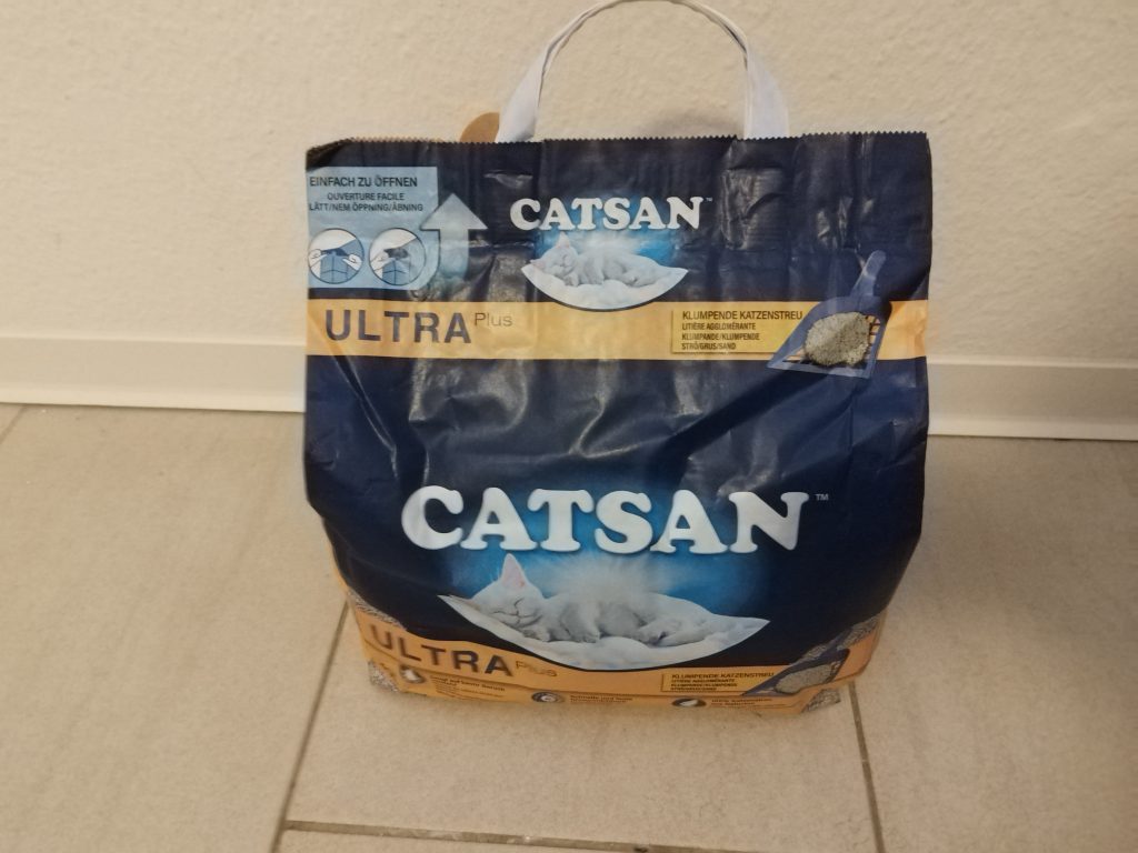 Verpackung-des-Catsan-Ultra-Plus-Katzenstreu-von-vorne