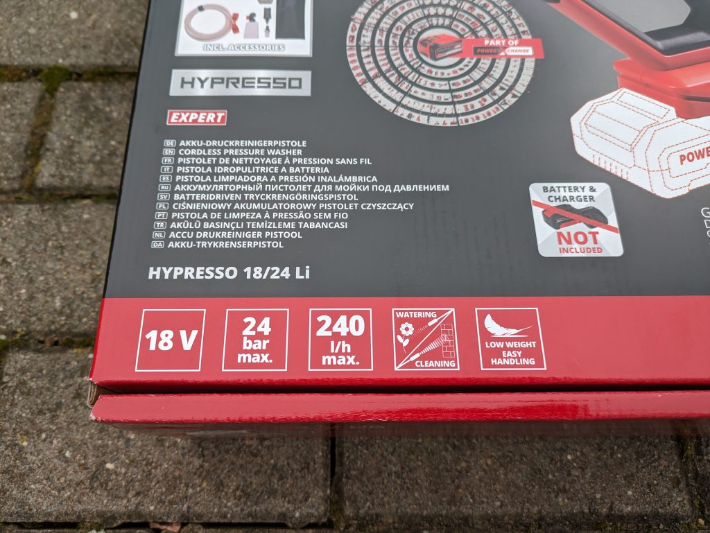Verpackung des EInhell Hypresso Akku-Hochdruckreinigers von vorne in der Nahansicht