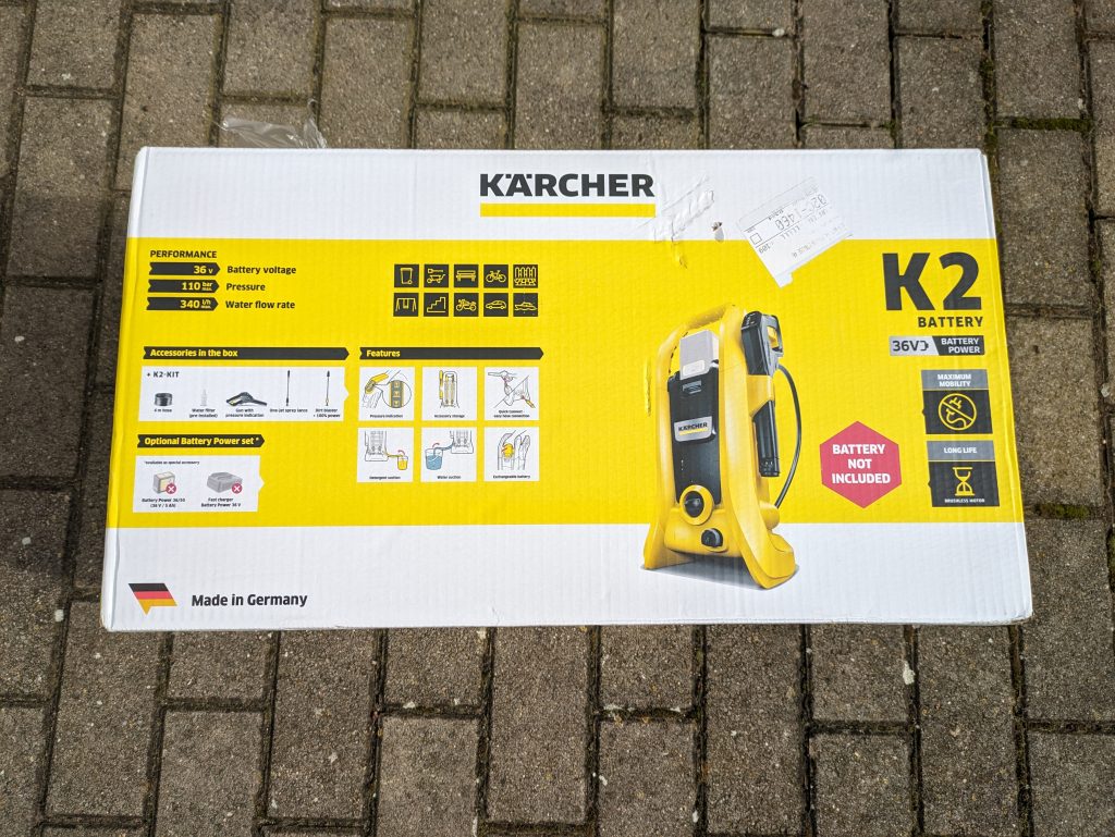 Verpackung des Kärcher K2 Akku-Hochdruckreinigers von vorne