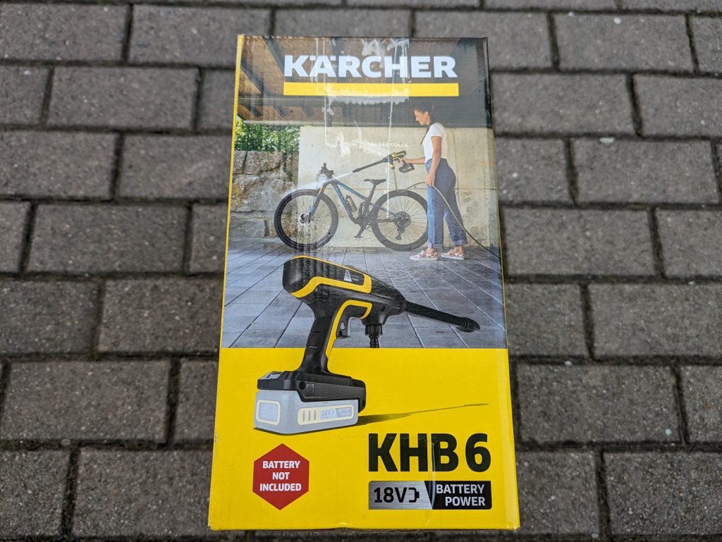 Verpackung des Kärcher KHB 6 Akku-Hochdruckreinigers von rechts
