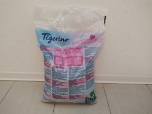 Verpackung-des-Tigerino-Katzenstreu-von-hinten