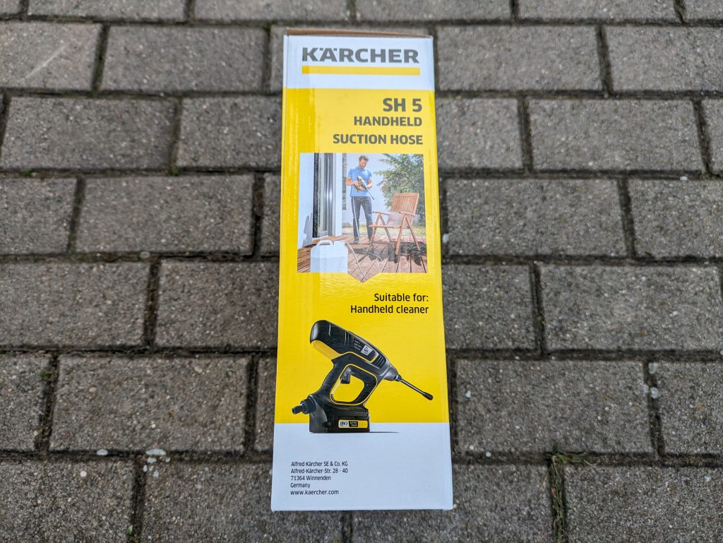 Verpackung des Wasseransaugschlauchs des Kärcher KHB 6 Akku-Hochdruckreinigers von der Seite (2)