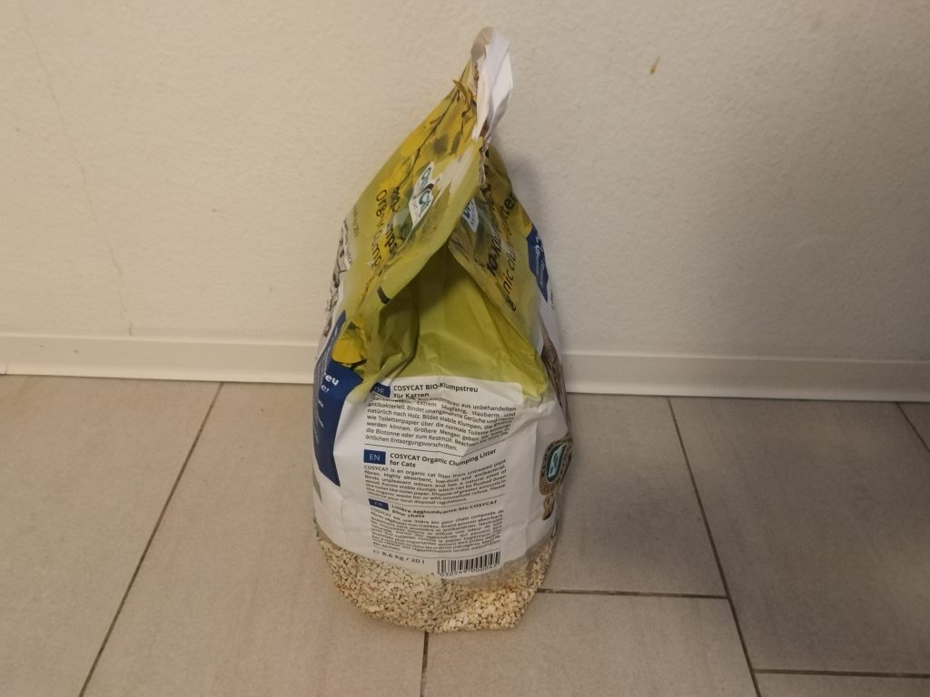 Verpackung-des-cosycat-Bio-Klumpstreu-Katzenstreu-von-der-Seite