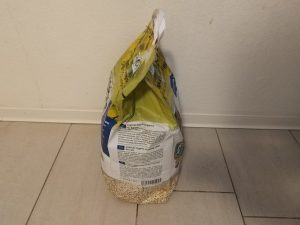 Verpackung-des-cosycat-Bio-Klumpstreu-Katzenstreu-von-der-Seite