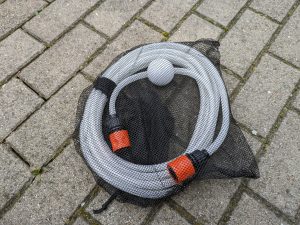 Wasseransaugschlauch des Yard Force LW C02 AquaJet Akku-Hochdruckreiniger im Beutel