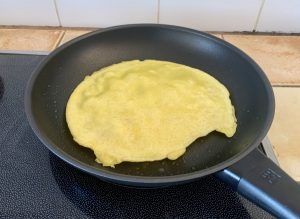 ZWILLING Madura Plus bei der Pfannkuchenzubereitung