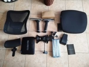 Gesamter Lieferumfang des CLOUVOU B12 001 CleverSeat Bürostuhls